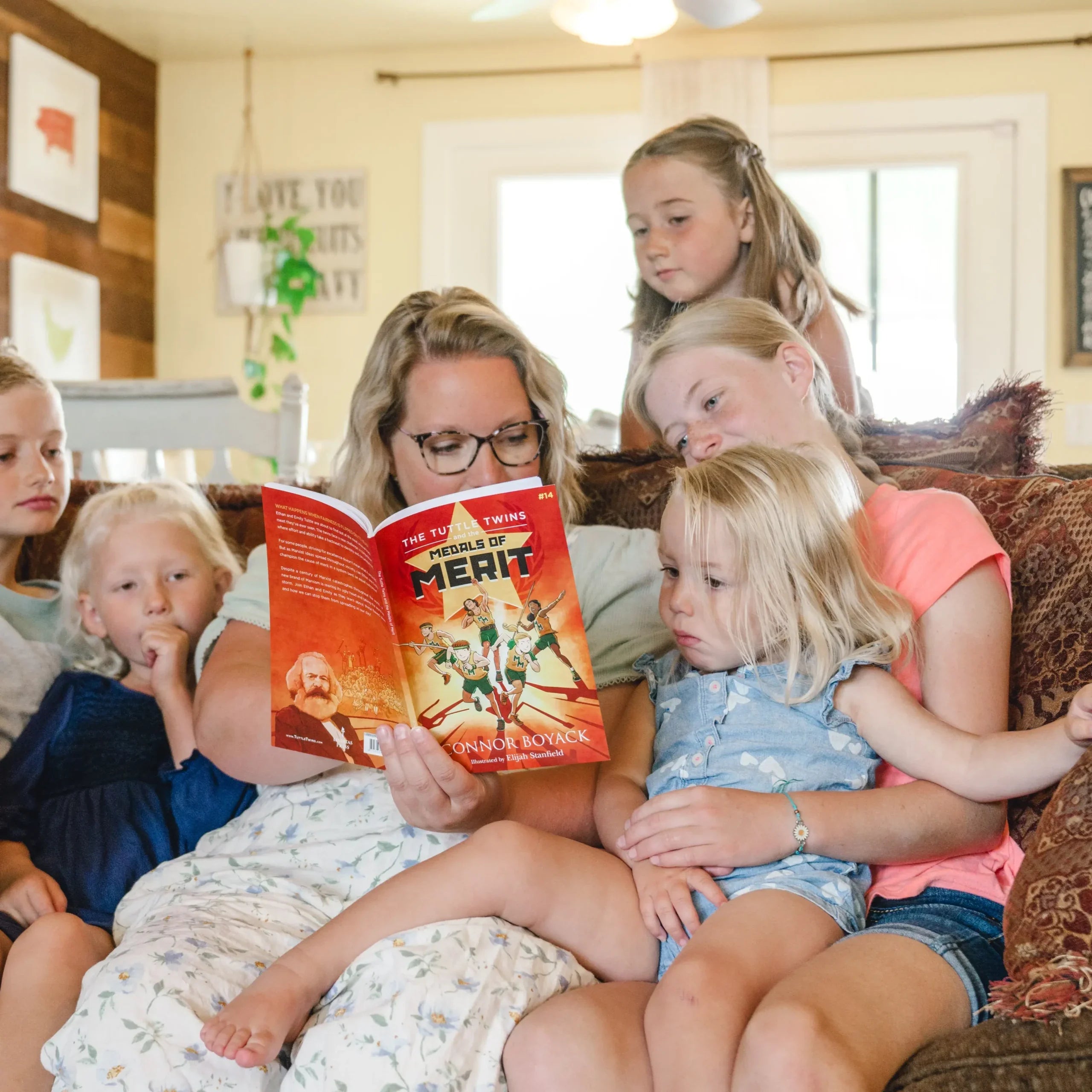 The Tuttle Twins and the Medals of Merit